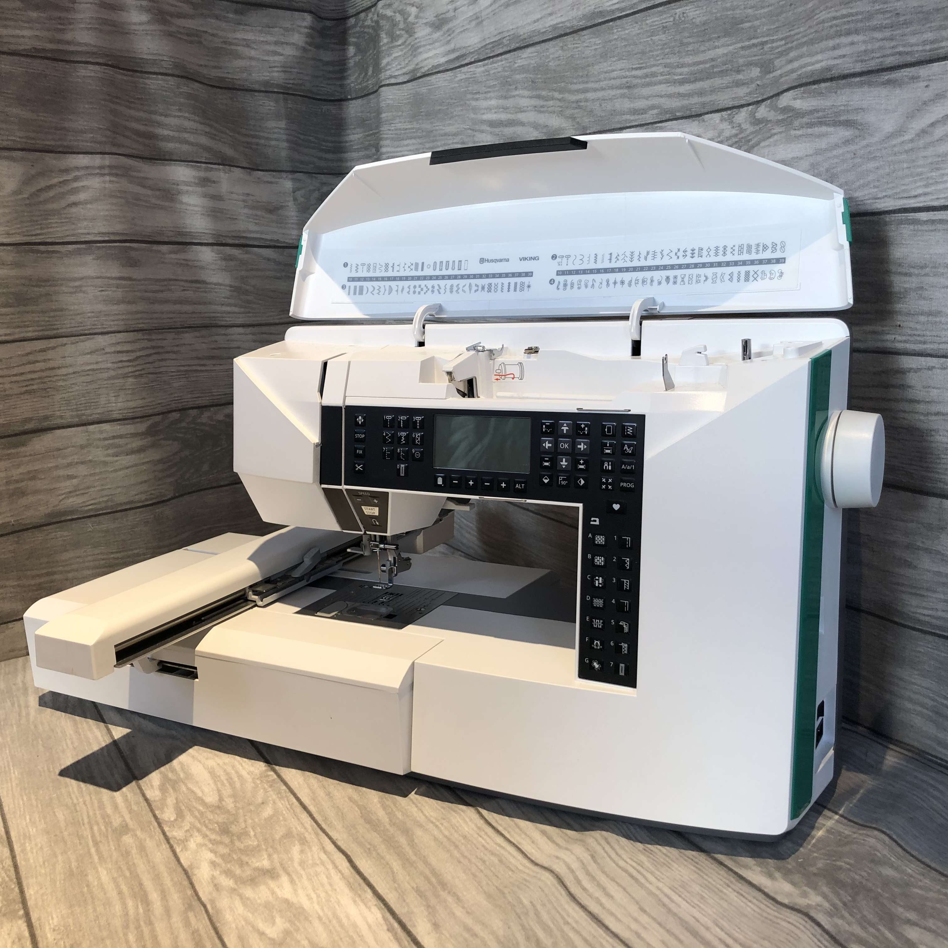 Husqvarna Brodeuse/Machine à coudre Jade 35 + Coffret 18 fils OFFERT Les machines à coudre