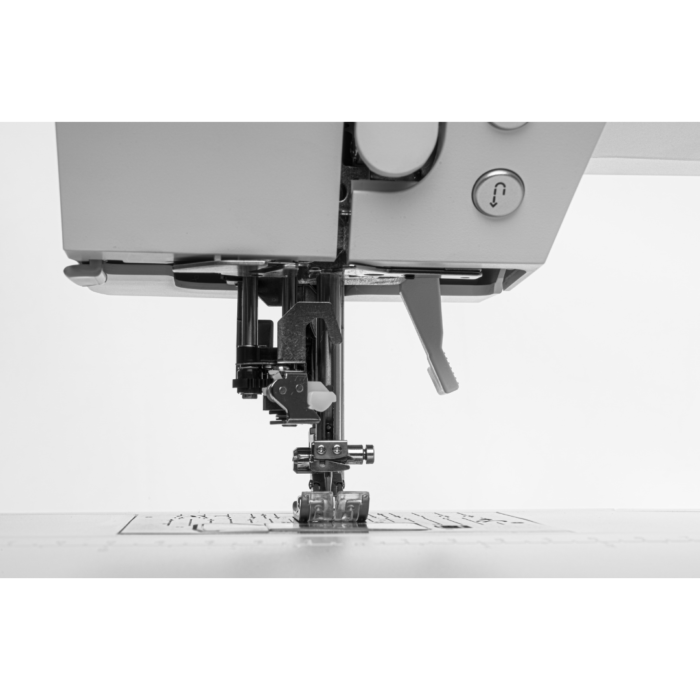 Pfaff - Brodeuse/Machine à coudre - Creative Ambition 640 + Coffret 18 fils OFFERT – Image 4
