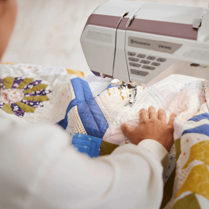Husqvarna Viking - Machine à coudre Epic Quilt 97 + Accessoires – Image 9